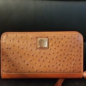 Dooney and bourke leather wristlet/clutch